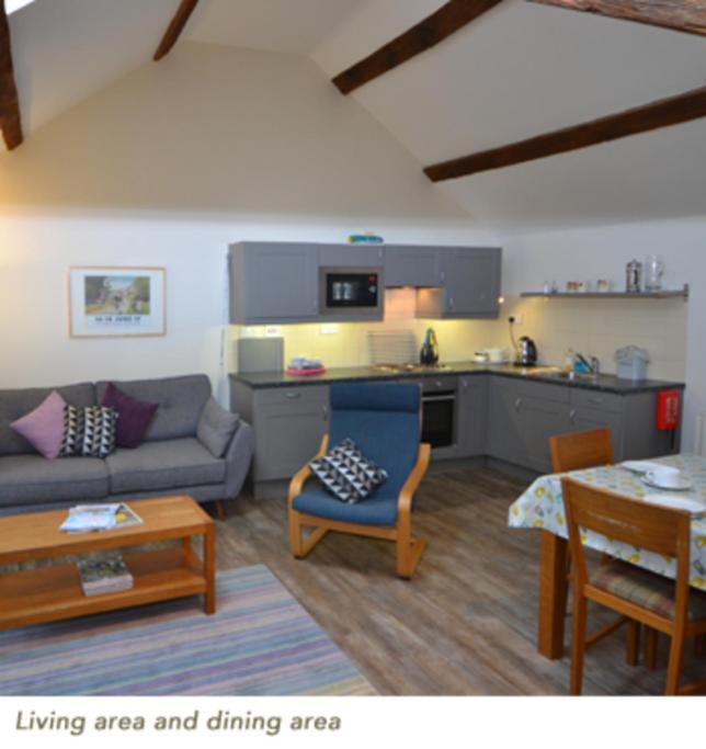 Church Farm Holiday Cottages - Pinster Cottage Ashbourne  Eksteriør billede
